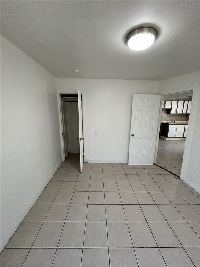 Photo - 301 Weaver St