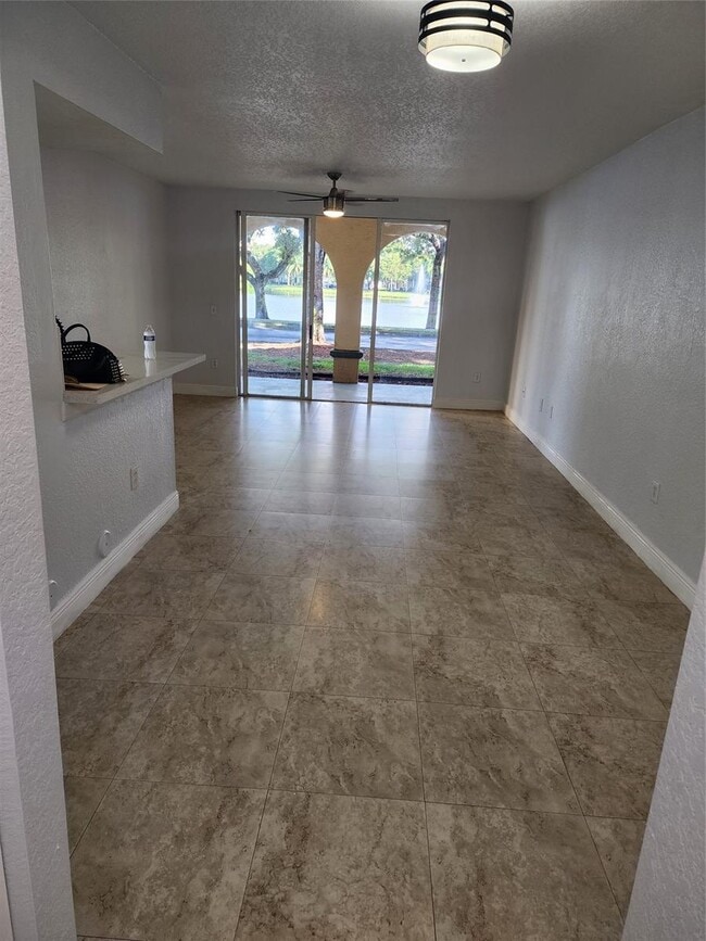 Photo - 2549 Centergate Dr