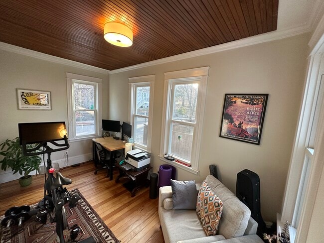 Photo - 26 Playstead Rd Unit 2