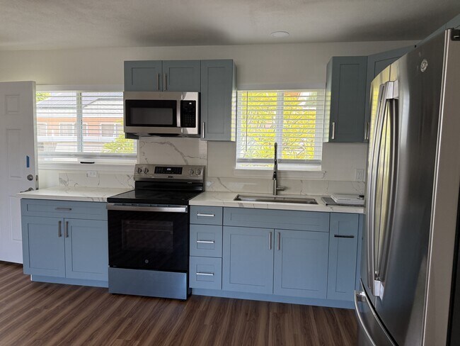 Photo - 3317 Catherine St