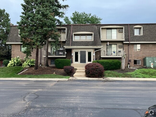 Building Photo - 104 E Bailey Rd Unit G Rental