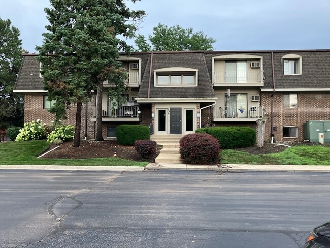 Building Photo - 104 E Bailey Rd Unit G Rental