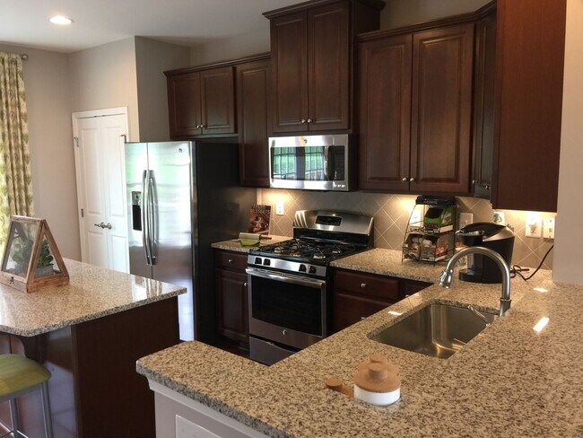 Photo - 7890 Erinvale Ln