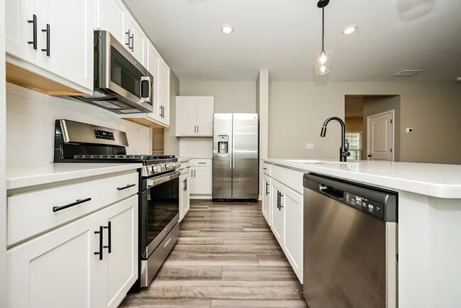 Building Photo - 1210 Starmoss Ln