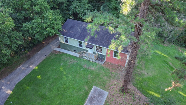 Photo - 2871 Marco Dr NW