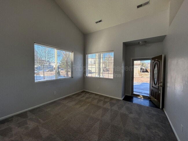 Photo - 878 Rancher Dr