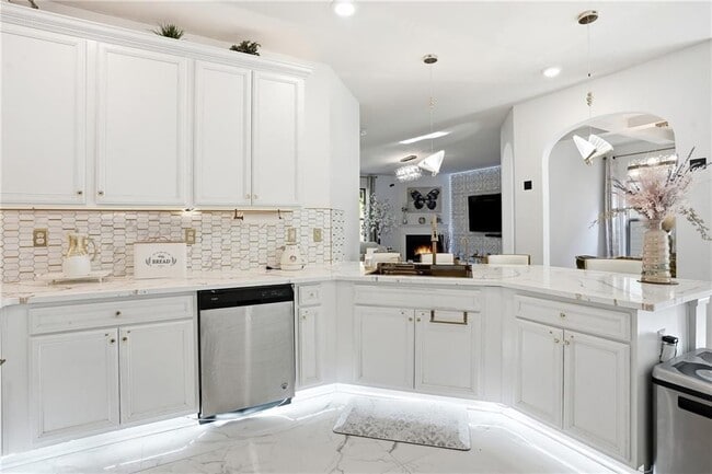 Photo - 341 Emporia Loop