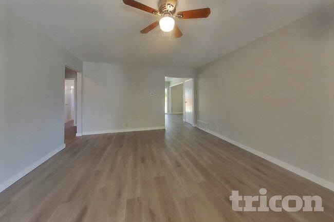 Photo - 240 Benjamin Ave