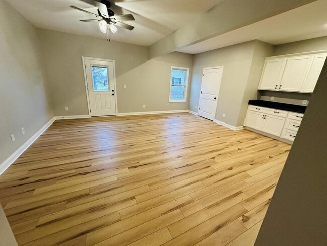 106 Lyons Ave