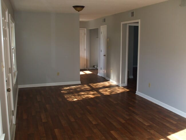 Photo - 816 W Town Ct