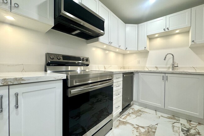 Photo - 418 Brunswick Ave Unit Suite A