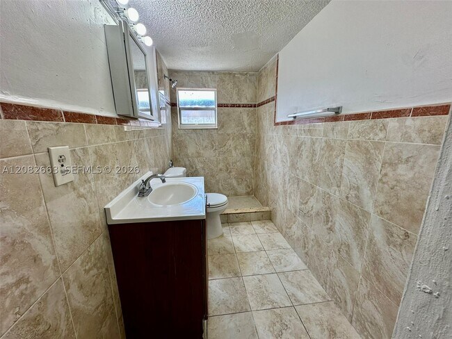 Photo - 2306 NW Flagler Terrace Unit 1