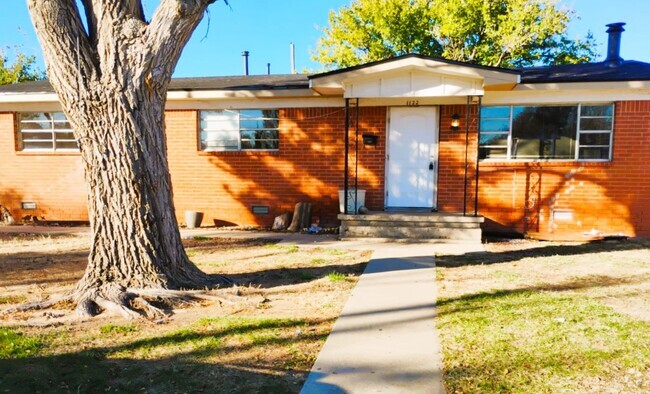 Building Photo - 1122 S Christy St Rental