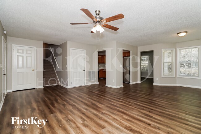 Photo - 110 Ivy Trace Ln