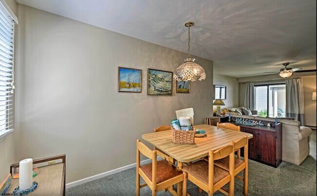 Photo - 169 N Basin Dr