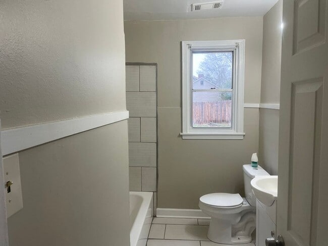 Photo - 363 Hodges St
