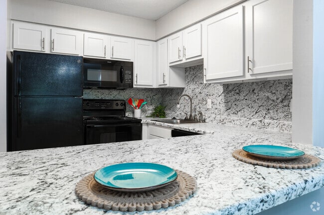 2HAB, 1BA - 873 ft² - Carriage Hill Apartments