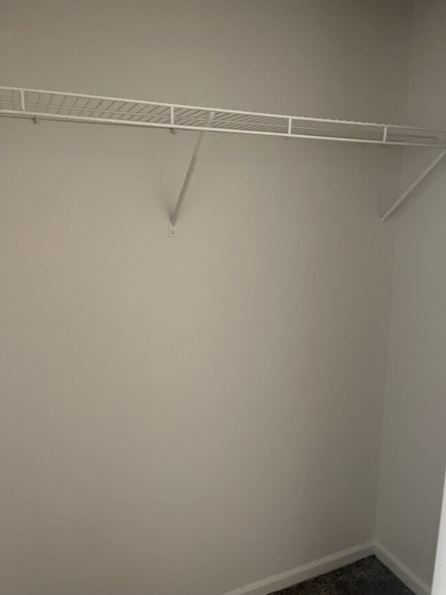 Pinewoods Circle Apartments For Rent in Romulus, MI