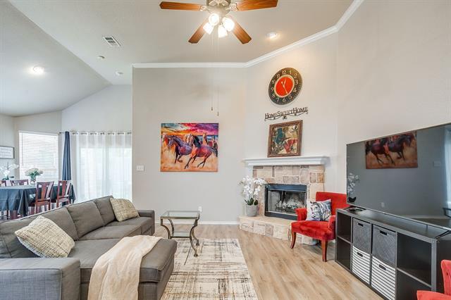 Building Photo - 2420 Priscella Dr