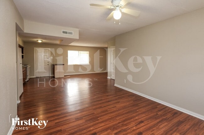 Photo - 4013 Commonwealth Dr