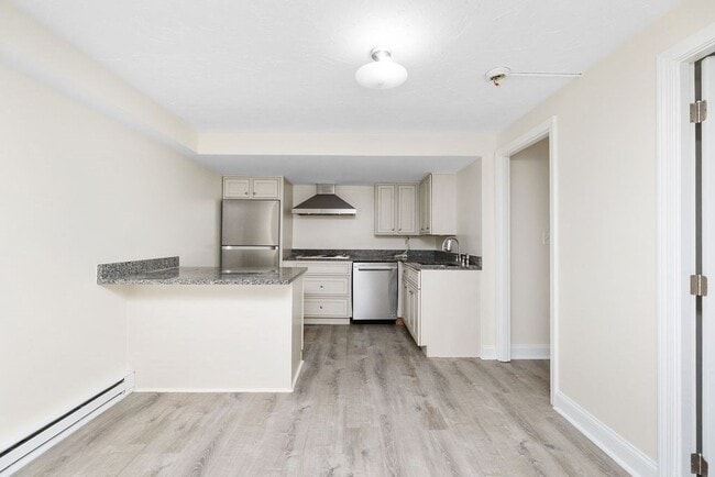 Photo - 288 Main St Unit 100