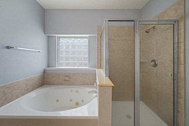 Photo - 17610 Forest Haven Trail