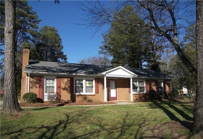 Beautiful Ranch Home in Charlotte NC - Beautiful Ranch Home in Charlotte NC