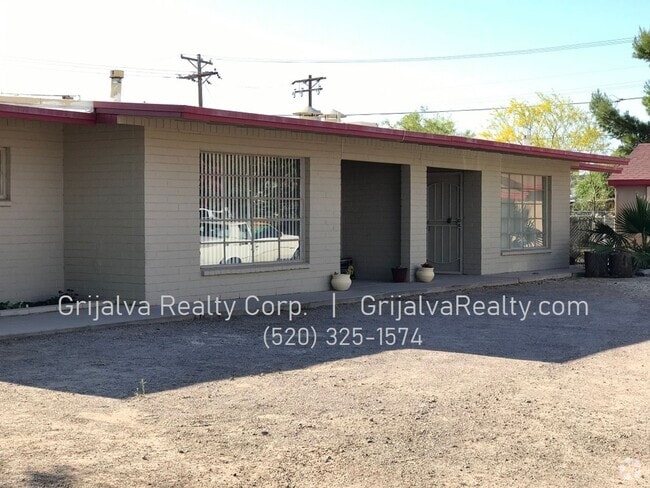 Building Photo - 744 W Nevada St Unit 02 Rental