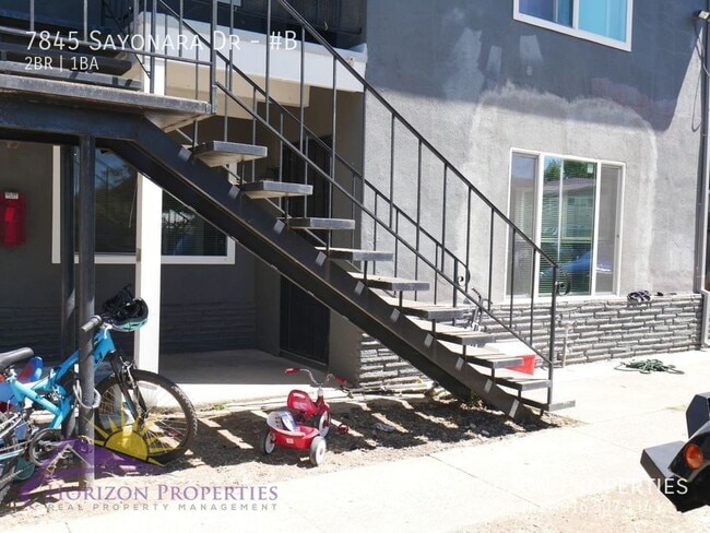 Photo - 2 Bed 1 Bath Remodeled Fourplex Unit - Cit... Unit #B