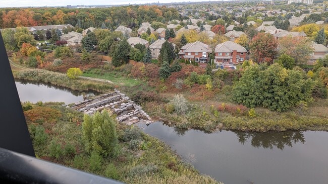 Photo - 2495 Eglinton Av W