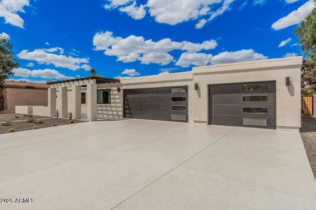Photo - 6712 E Pershing Ave House
