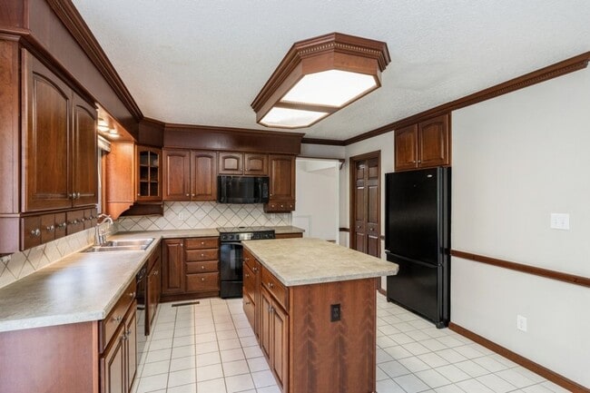 Photo - PRIVATE BACKYARD!! 4 Bedroom, 2.5 Bath Home in Urbandale