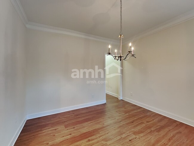 Photo - 2515 Beal St