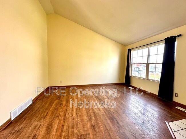 Photo - 7879 Bauman Ave