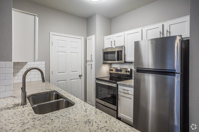 1 BR, 1 BA - The Humber