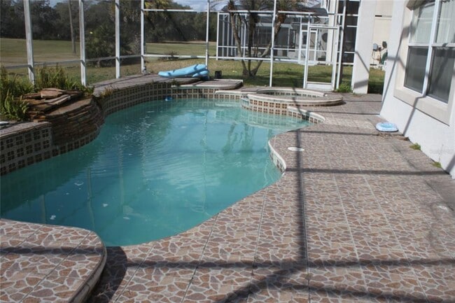 Photo - 1615 The Oaks Blvd