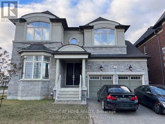 Photo - 2 Chesney Cres