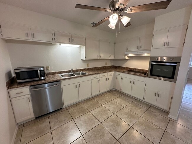 Photo - 5101 Chisholm Trail