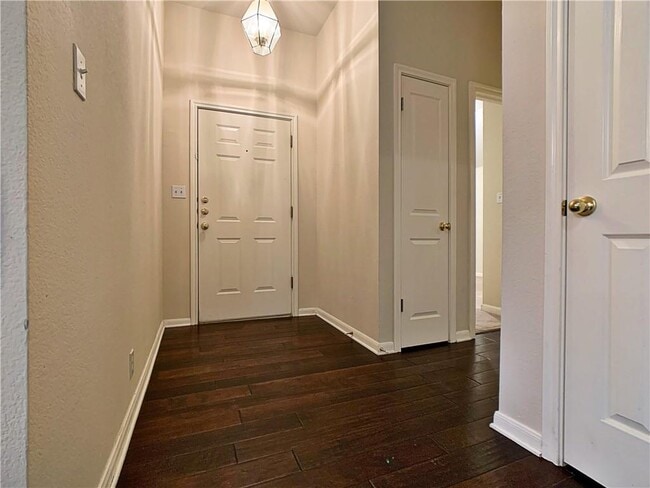 Photo - 5726 Taylorcrest Dr