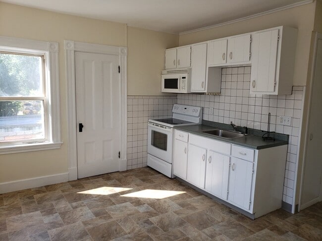459 King St Unit 2