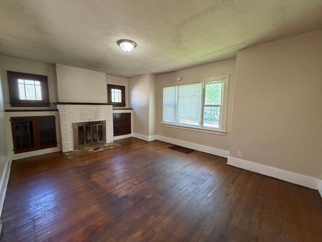 Photo - 1106 Roosevelt St