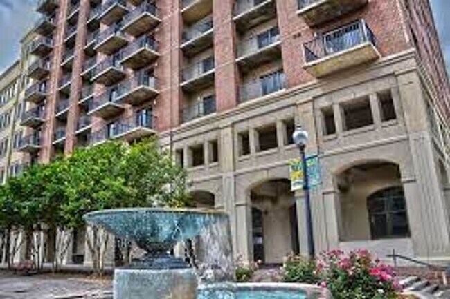 Building Photo - Tallahassee Center 205 Unit 205- TCCA Rental