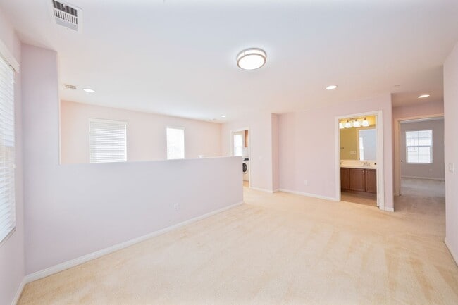 Photo - 372 Cardinal Ln