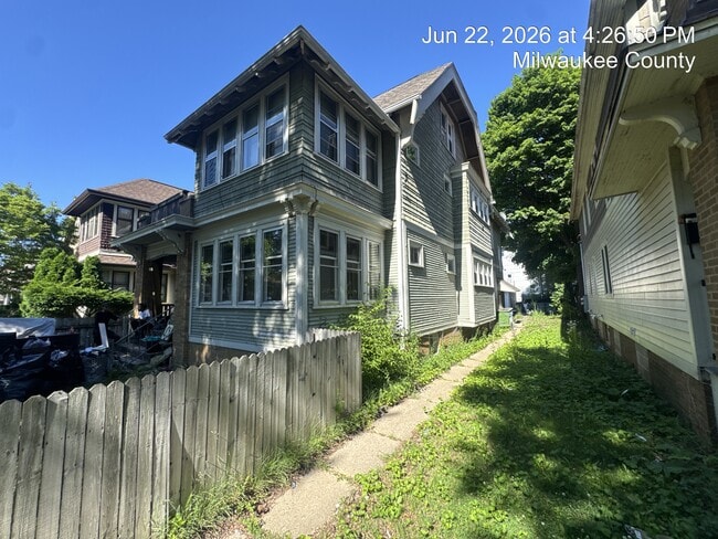 Building Photo - 2722 N 45th St Unit A