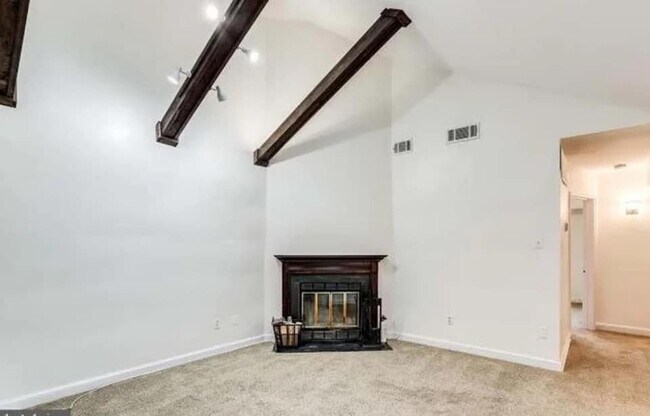Photo - 2107 N Taft St Unit 16