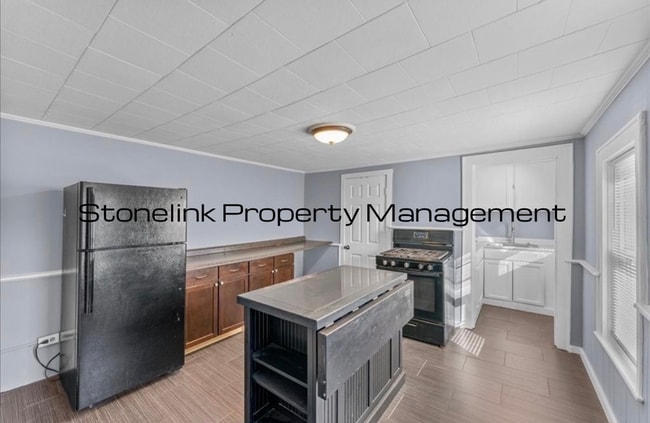 Building Photo - 229 Tremont St Unit 2