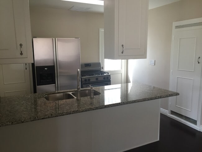 Photo - 3BD/2BA HOUSE - 848 E.YALE St.