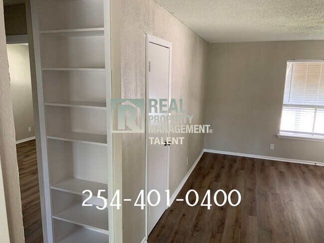 2214 Saulsbury Dr Unidad D