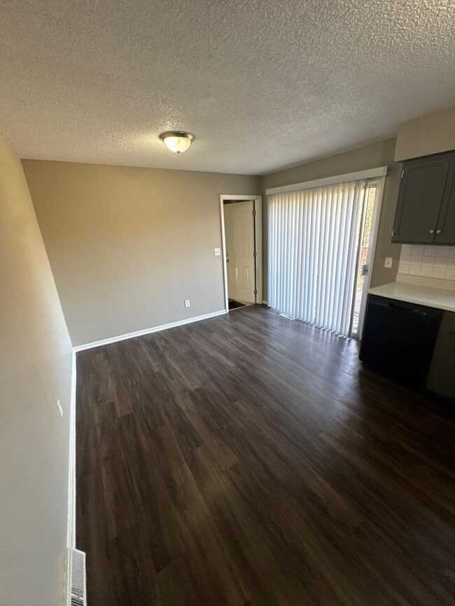 Photo - AVAILABLE NOW!! Oak Grove 3 Bed 2 Car garage!