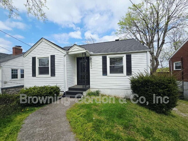 Building Photo - 1207 Sunnymeade Dr